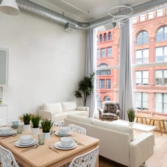 Lou-City Penthouse by Hollyhock Suites