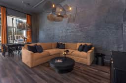 Historic District Hideaway. 4bed