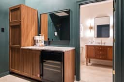 Hollyhock Suite 504: 1 bed/1 bath