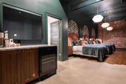 Hollyhock Suite 504: 1 bed/1 bath
