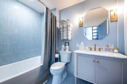 Hollyhock Suite 506: 1 bed + 1 loft bed/1 bath