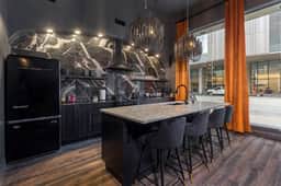 Historic District Hideaway. 4bed