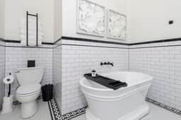 Historic District Hideaway. 4bed