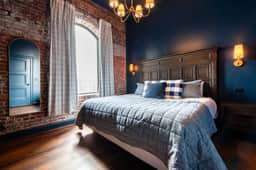 The Aristides Suite: 8 beds/4 bath - Image 2