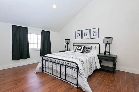 Cottage Park Carriage House. Rest & Explore with Hollyhock - Image 3