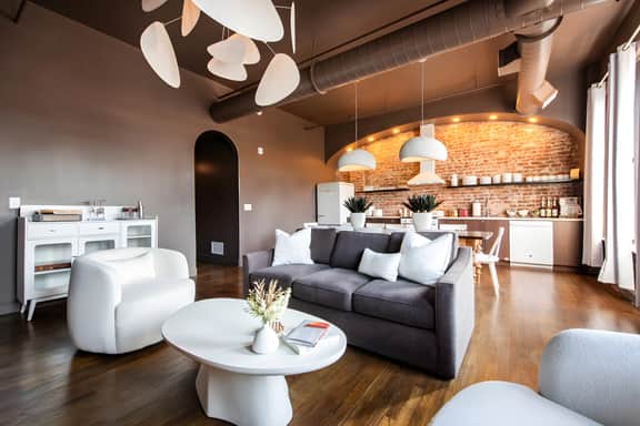 Hollyhock Suite 501: 4 bed/2 bath with soaking tub