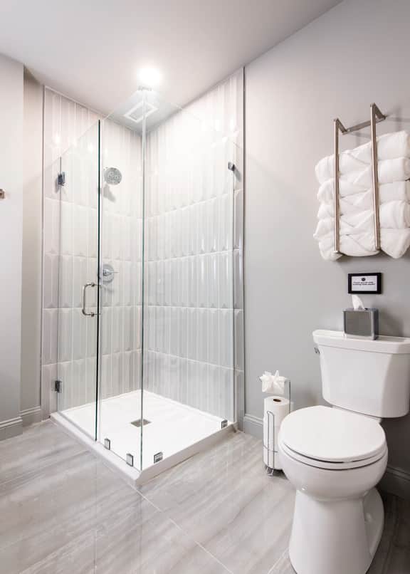 Hollyhock Suite 503: 2 bed/1 bath