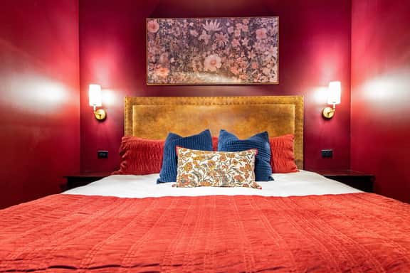Hollyhock Suite 508: 2 beds/1 bath