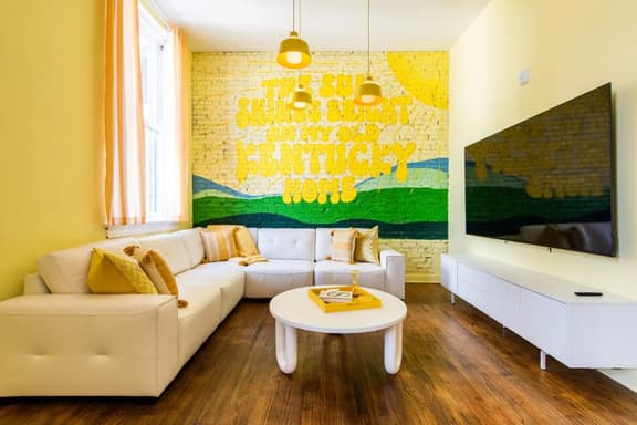 Hollyhock Suite 313: 4BR/2BA - Image 1